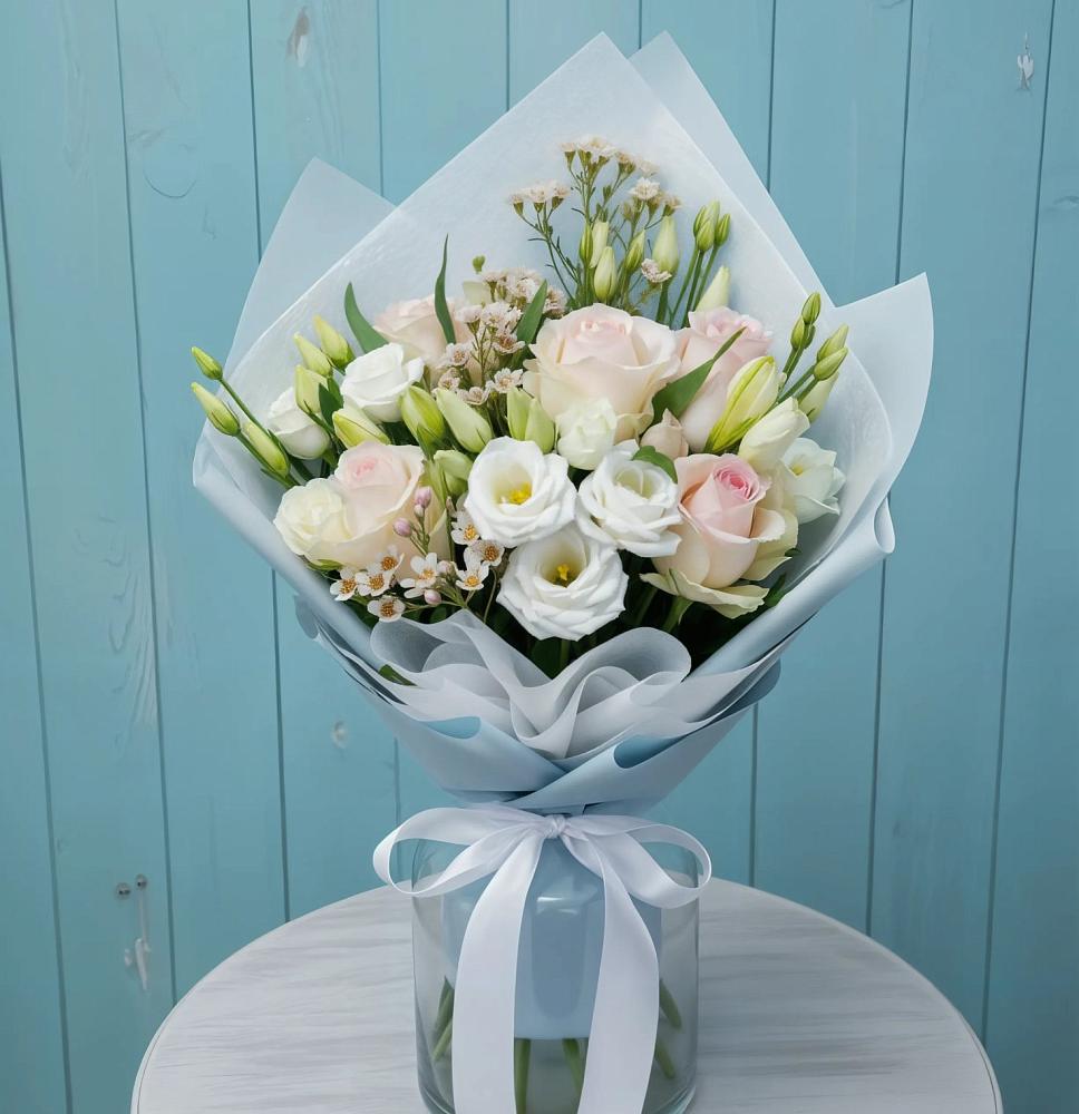 Букет цветов из: Розы и Лизиантусы в Грайвороне