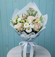 Букет цветов из:  Розы и Лизиантусы #REPLACE_PRED# Грайвороне