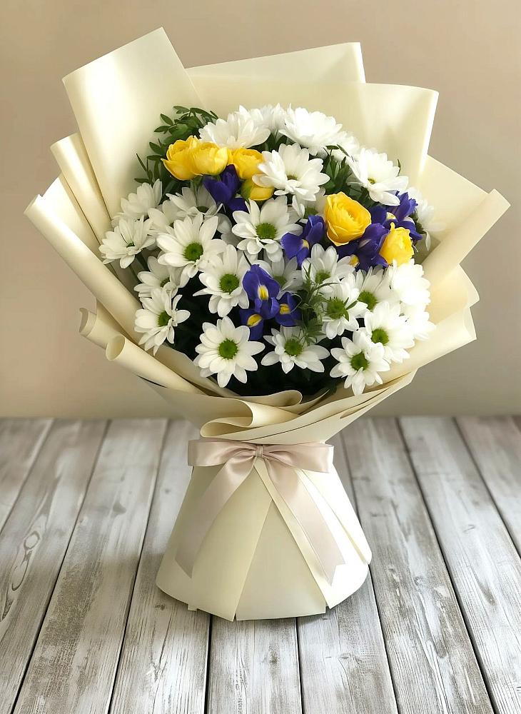 Букет цветов из: Ирисы, Хризантемы и Розы в Грайвороне